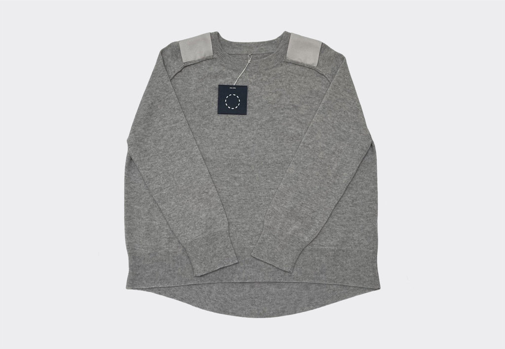 The Clip cashmere sweater – Sanderling w/ Snow Grosgrain